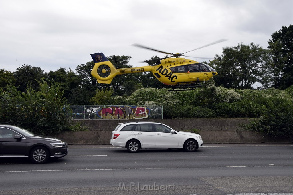 VU Kradfahrer gestuerzt A 4 Rich Olpe Rodenkirchener Bruecke P18.JPG - Miklos Laubert